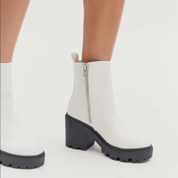 Urban outfitters zip up boot - Picture 6 of 7
